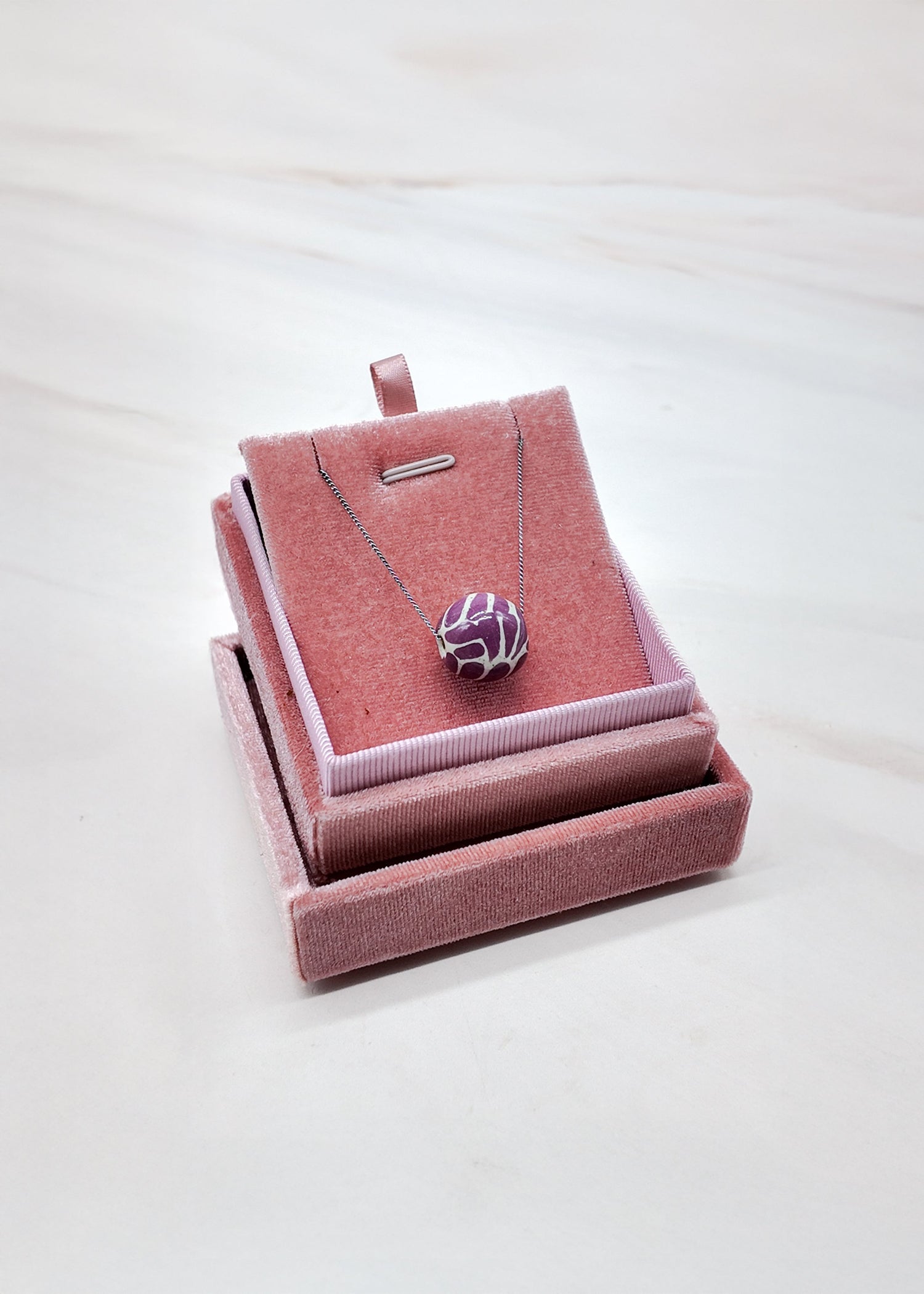 Collares