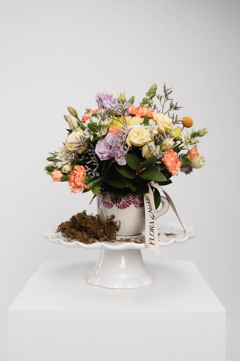 Arreglo Floral en Taza